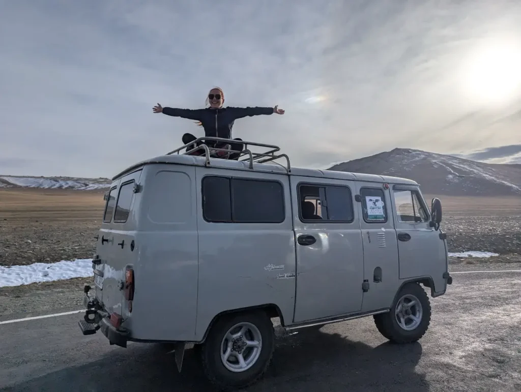 The Nomadic Highway: A Complete Guide to Transport for the Mongolia Golden Eagle Festival